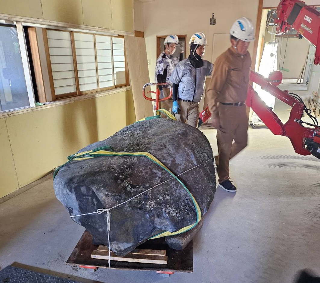 某旅館景石搬入工事